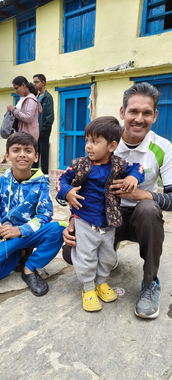 Local Kumaoni community, village life and gatherings near Joshi Cottage (11)